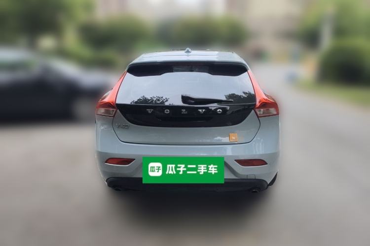 Used Volvo V40 2017 T3 Smart Edition