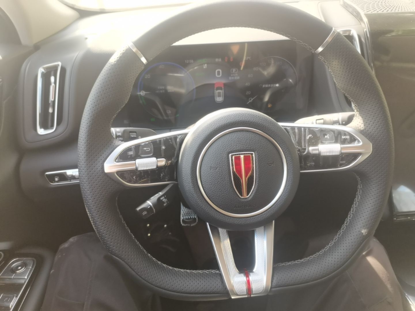 Hongqi HS3 PHEV 2025 Model 117km Jingwei Edition — снимка 13
