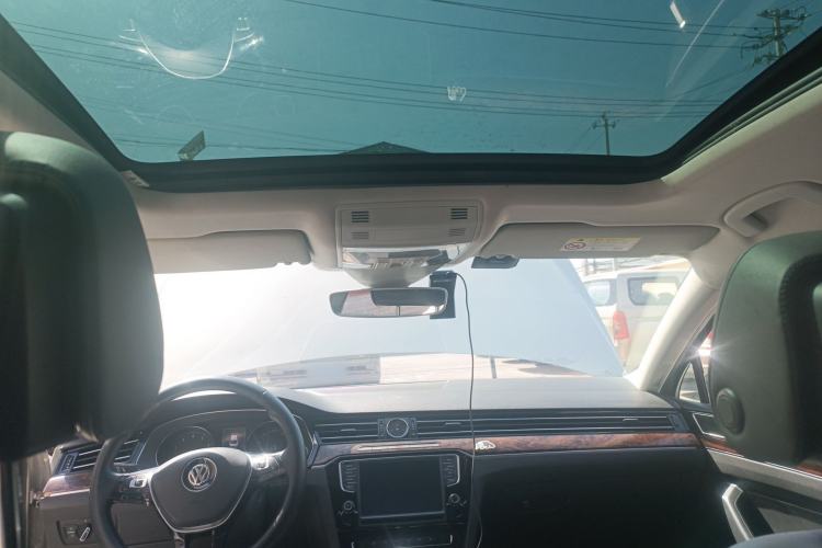 Used Volkswagen Magotan 2017 330TSI DSG Luxury Model
