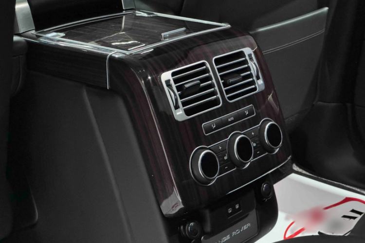 Used Land Rover Range 2017 3.0 SC V6 Vogue Extended Version Interior 1