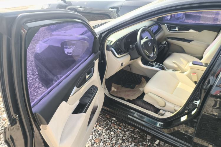 Used Honda Crider 2015 1.8L automatic luxury edition Driver Seat