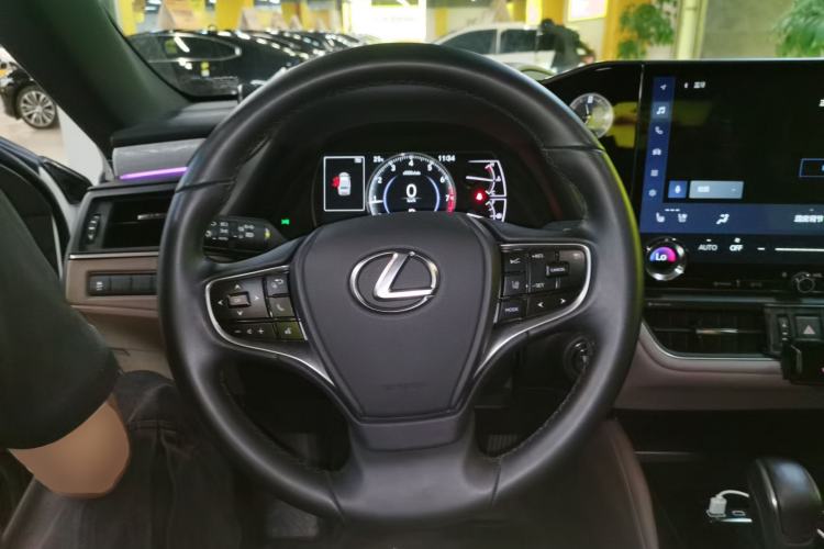 Used Lexus ES 2025 200 Premium Edition
