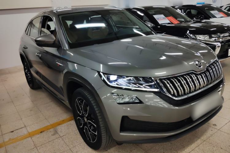 Used Skoda Kodiaq GT 2019 TSI330 Two-Wheel-Drive Luxury Edition China VI Standard Front Right 45 Deg