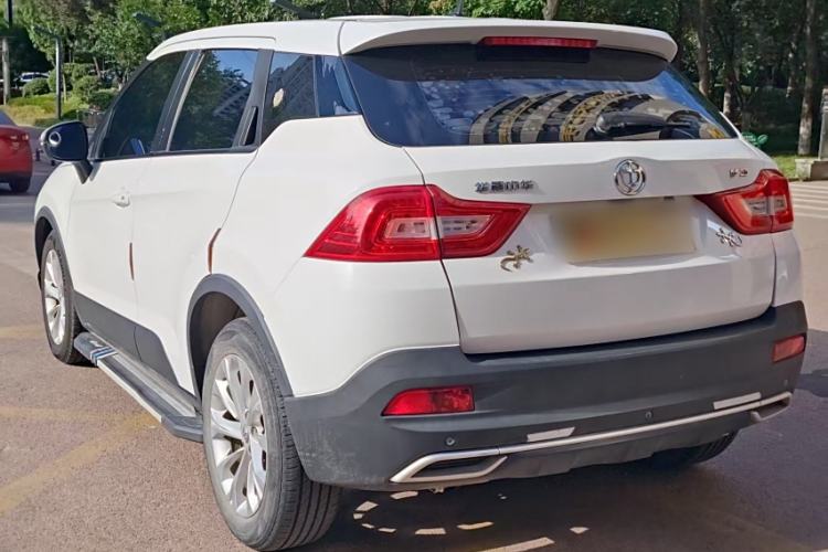 Used Brilliance V3 2020 1.6L Manual Comfort Starry Edition