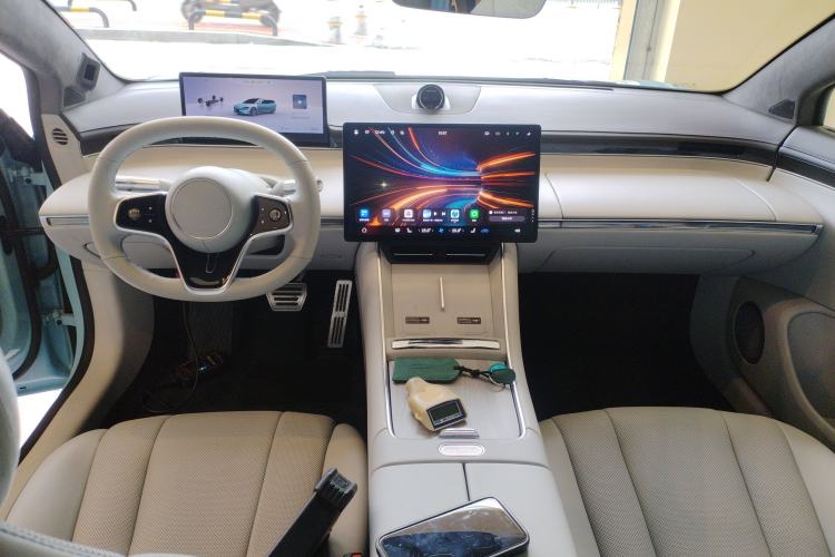 Used Hima Luxeed S7 2025 785 km Ultra
