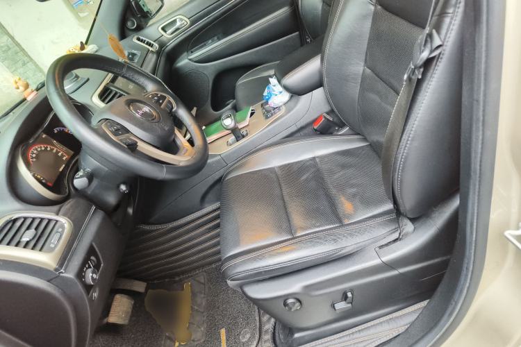 Used Jeep Grand Cherokee 2013 3.6L Luxury Navigation Edition