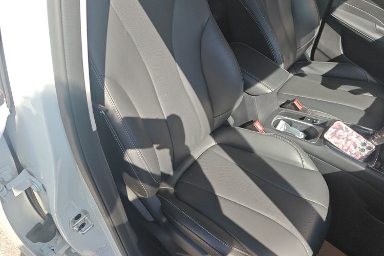 Used Roewe i5 2020 1.5L Automatic 4G Connect Luxury Flagship Edition