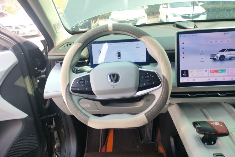 Used CHANGAN UNI-Z New Energy 2024 Blue Whale Smart Electric iDD 125km Leading Model Steering Wheel