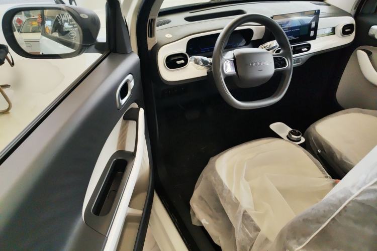 Used Geely Galaxy Panda 2025 210 km – Yuanqi Bear Driver Seat