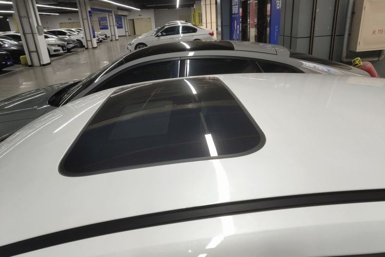 Used Changan UNI-V iDD 2024 Blue Whale Smart Electric iDD 136km ZhiKu Model