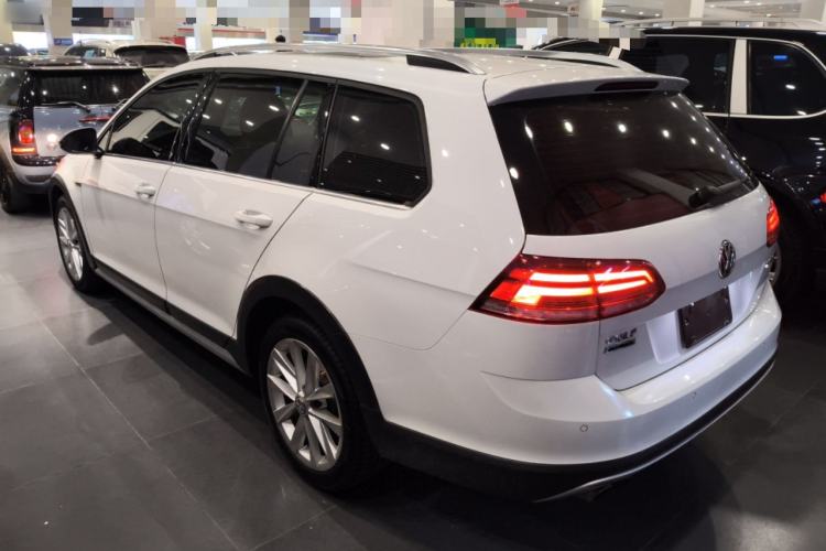 Used Volkswagen Golf 2019 1.8TSI Travel Edition
