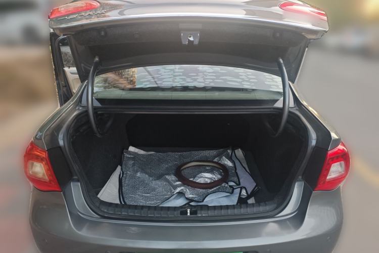 Used Volkswagen Bora 2012 1.6L Manual Fashion Edition