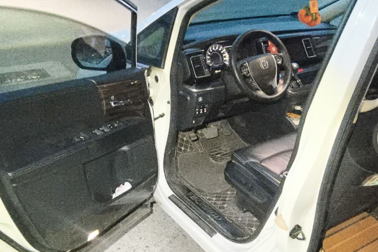 Used Honda Elysion 2016 2.4L Style Edition
