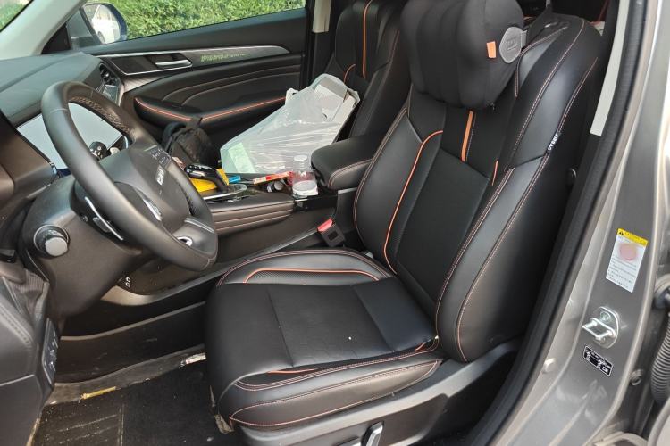 Used Haval F7 2021 2.0T Two-Wheel Drive i-Van Left Front Seat