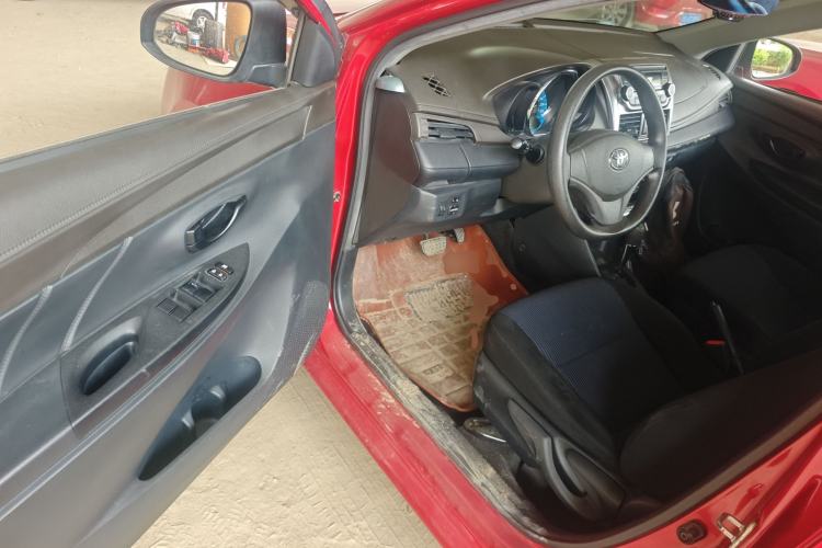 Used Toyota YARiS L Zhi Xuan 2014 1.3E Automatic Charm Edition
