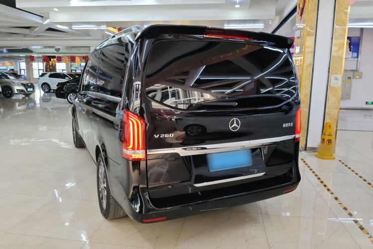 Used Mercedes-Benz V-Class 2017 V 260 Avantgarde Edition Rear Left 45 Deg