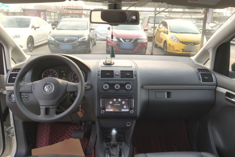 Used Volkswagen Touran 2014 1.4T DSG 30th Anniversary Edition
