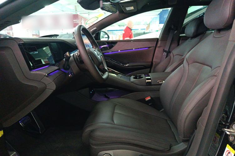 Used Denza Z9 2024 1100 km Four-Wheel Drive Max Version