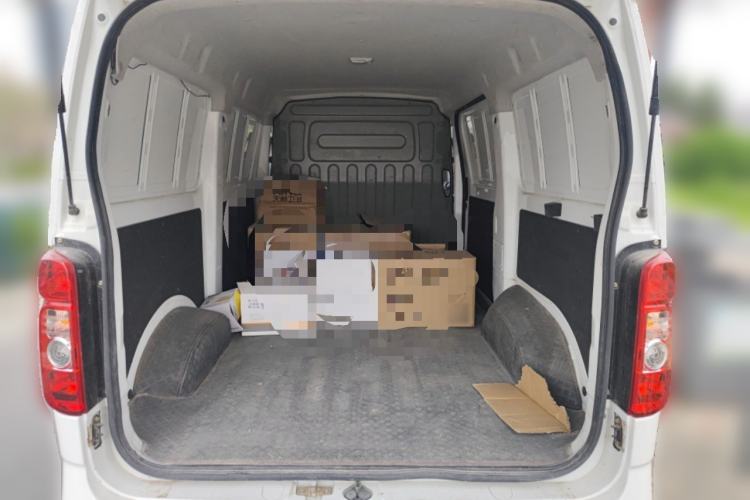 Used CHANGAN KAICHENG Ruixing M60 2023 1.6L CNG Comfort Van 2 Seats Trunk