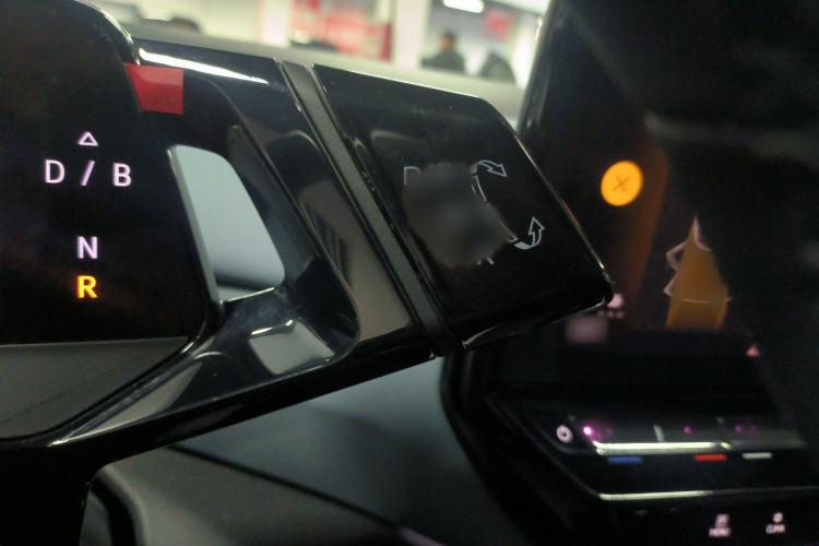 Used Volkswagen ID.4 X 2023 Pure Smart Edition Gear Lever