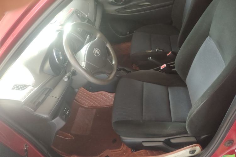 Used Toyota YARiS L Zhi Xuan 2014 1.3E Automatic Charm Edition
