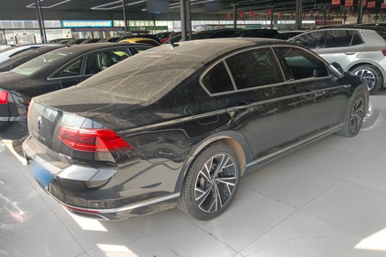 Used Volkswagen Magotan 2020 330TSI DSG Luxury Edition Rear Right 45 Deg