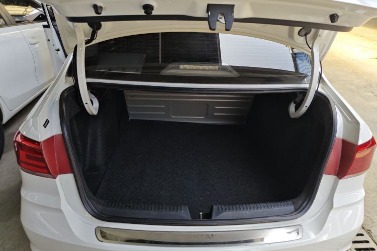 Used Volkswagen Santana 2016 1.6L Manual Fashion Edition
