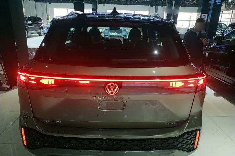 Used Volkswagen Tayron 2025 Tiguan L 380TSI 4Motion Luxury Easy Package Rear