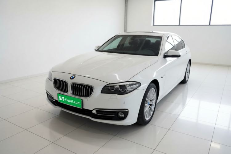 Used BMW 5 Series 2017 525Li Luxury Design Package Front Left 45 Deg