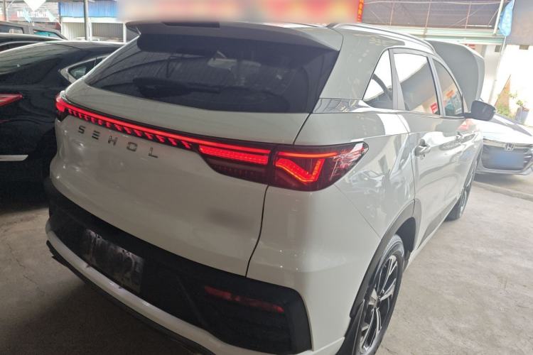 Used SOL QX 2021 300T DCT Prestige Smart Connectivity Version Rear Right 45 Deg