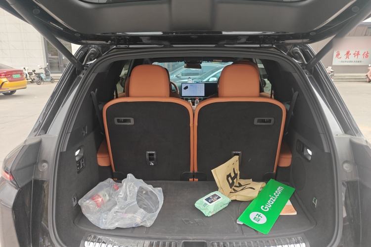 Used Li Auto L8 2024 Pro Model
