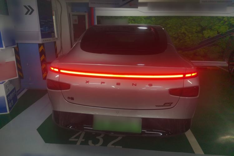 Used XPeng P7 2023 P7i 610 Max Performance Edition
