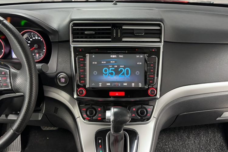 Used Haval H6 2015 Sport Edition 1.5T Automatic Two-Wheel Drive Luxury Model
