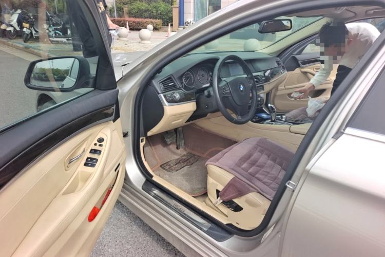 Used BMW 5 Series 2013 525Li Leading Model
