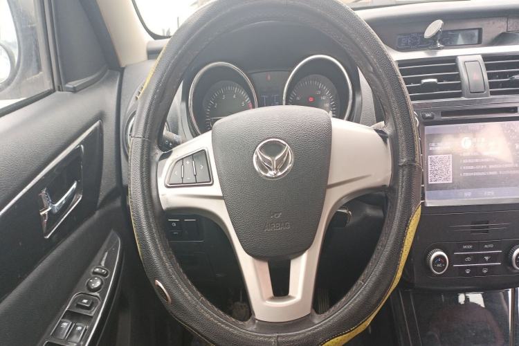 Used HYOSOW S3 2014 1.5L Comfort Version China IV Emission Standard Steering Wheel