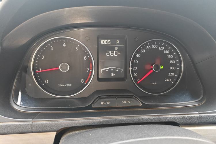 Used Volkswagen Lavida 2015 1.6L Automatic Comfort Edition
