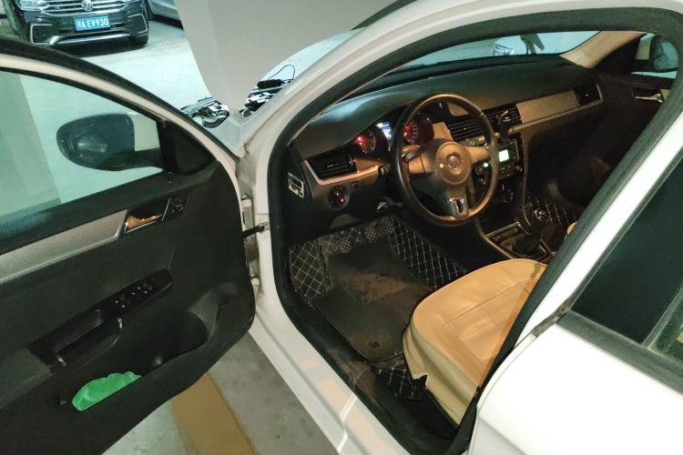 Used Volkswagen Bora 2014 1.6L Manual Fashion Edition
