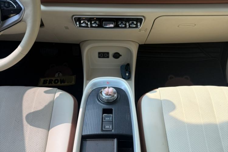 Used ORA Good Cat 2022 400km Standard Range Premium Version Lithium Iron Phosphate Gear Lever