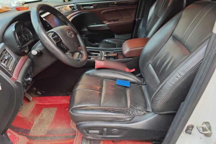 Used GAC Trumpchi GS8 2017 320T Two-Wheel Drive Luxury Edition (7 Seats)
