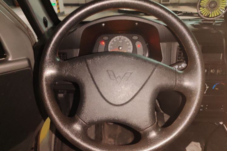Used Wuling Zhiguang 2015 1.2L Practical LS-I Model Steering Wheel