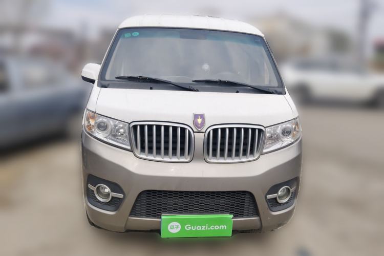 Used Jinbei Hiace X30 2023 1.5L Business-Style Van 2/5-Seater Air-Conditioned Version SWC15M Front