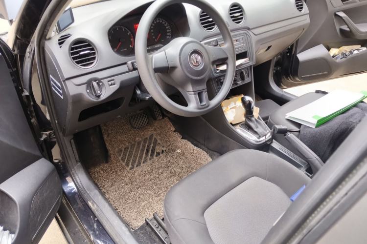 Used Volkswagen Jetta 2015 1.6L Automatic Fashion Model