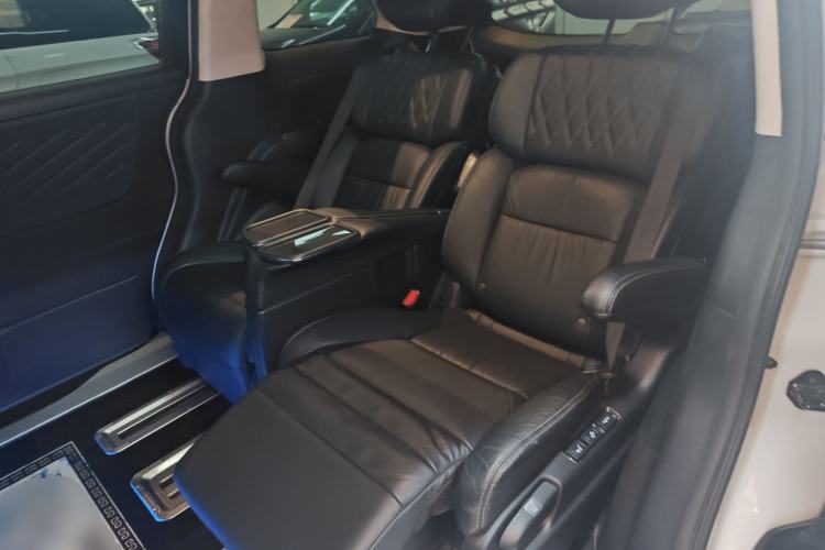 Used Honda Elysion 2019 2.0L Hybrid Comfort Edition
