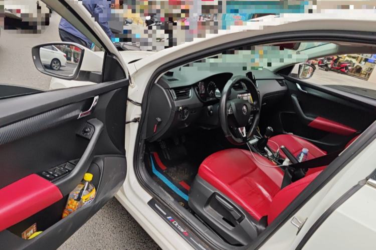 Used Skoda Octavia 2017 1.6L Manual Front-Wheel-Drive Version