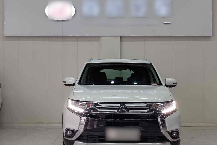 Used Mitsubishi Outlander 2017 2.0L Two-Wheel Drive Glory Edition 5 Seats