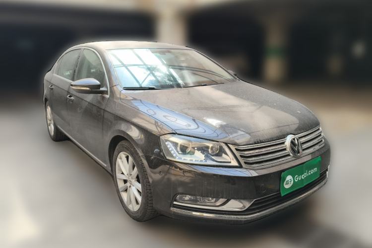 Used Volkswagen Magotan 2013 2.0 TSI Prestige Model Front Right 45 Deg