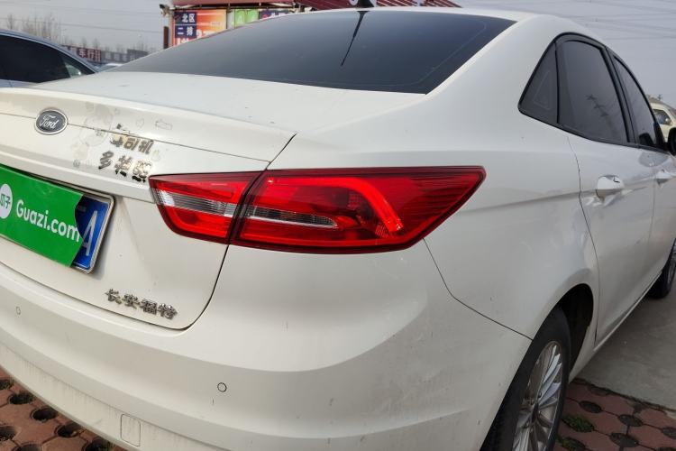 Used Ford Escort 2015 1.5L Manual Comfort Model