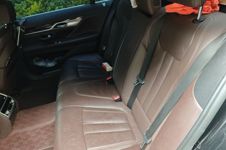 Used BMW 7 Series 2018 730Li Leading Model M Sport Package Left Rear Seat