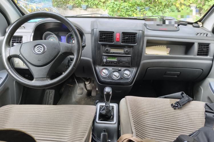 Used Golden Dragon Hiace New Energy 2021 Longyun GLE550 4421 mm long with a 41.86 kWh battery
