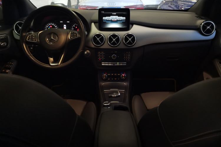 Used Mercedes-Benz B-Class 2017 B 200 Fashion Model
